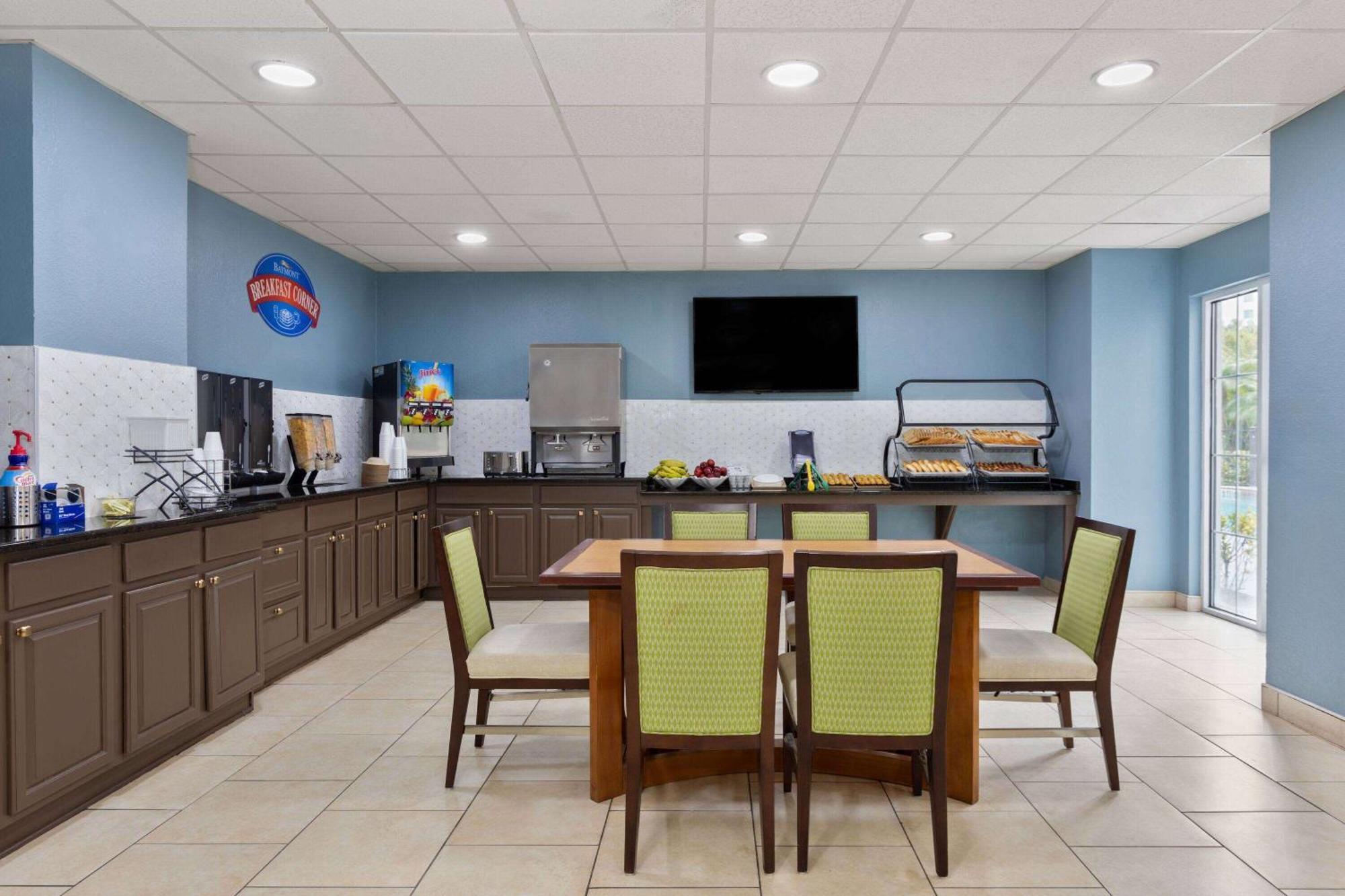 Baymont By Wyndham Orlando-International Dr-Universal Blvd Esterno foto